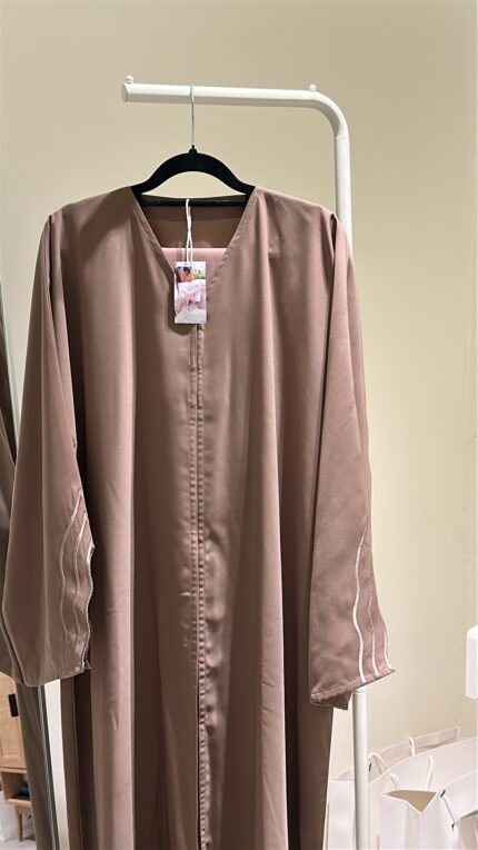 Ready to wear - 56small - beige (bisht)
